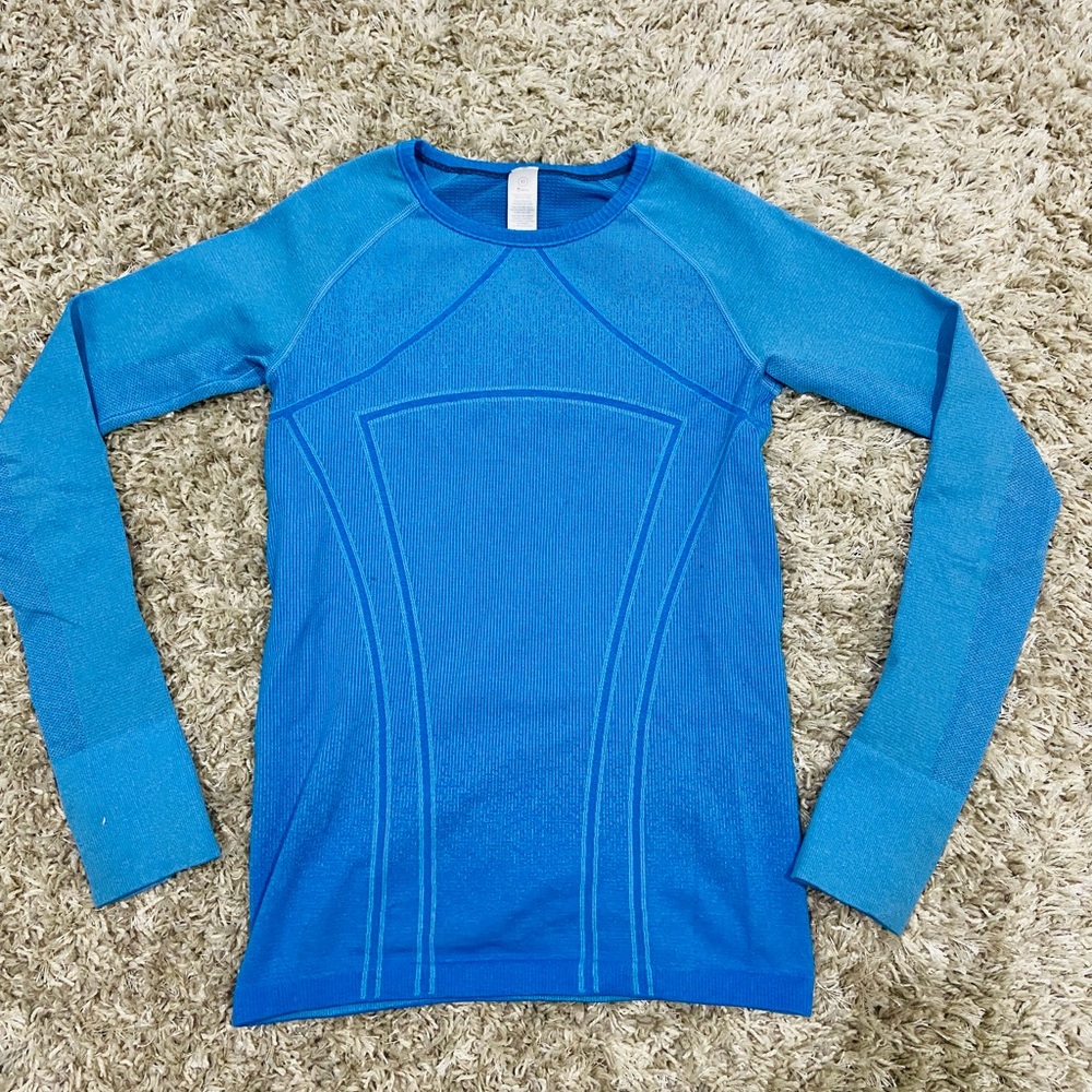 ivivva fly tech long sleeve size 12